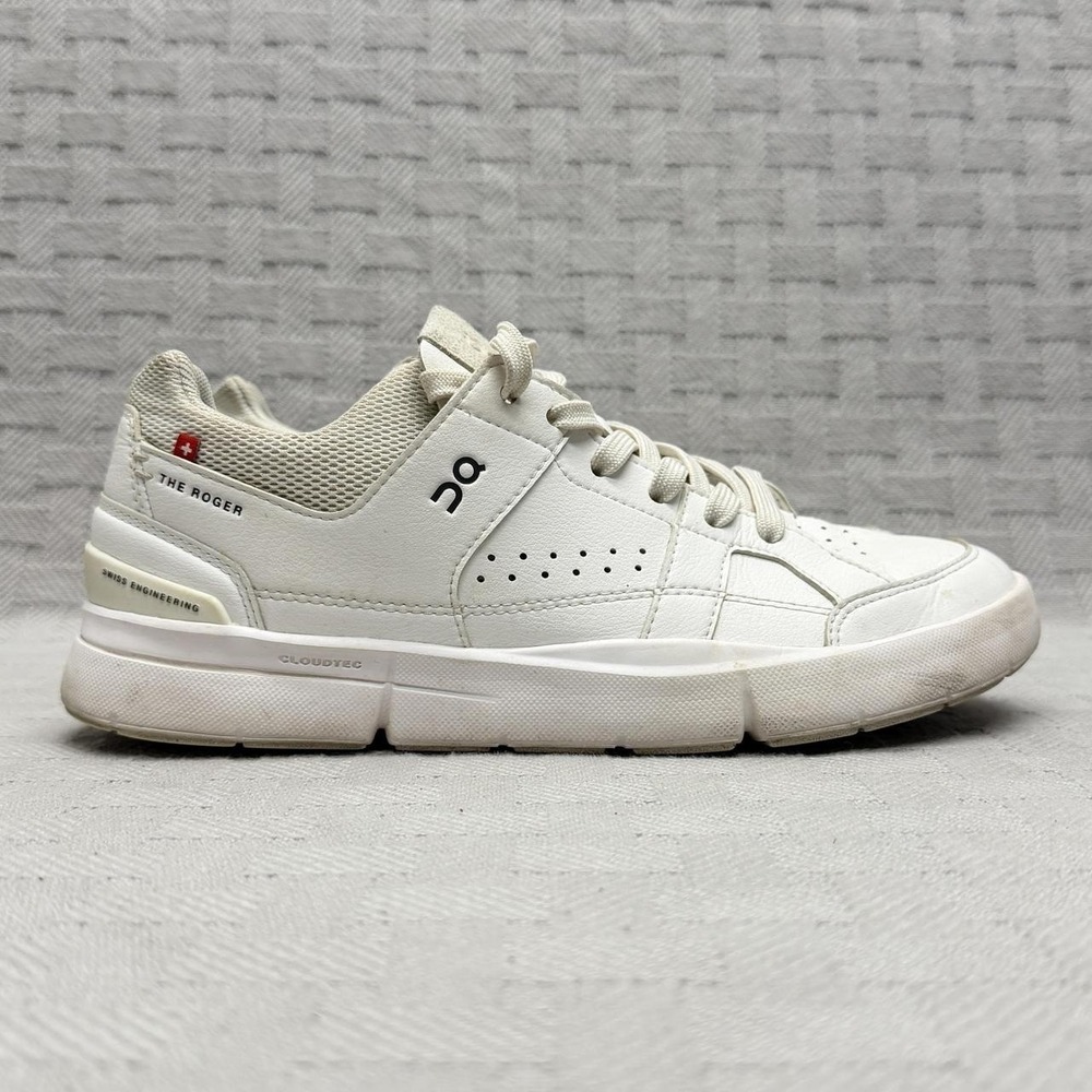 On THE ROGER Clubhouse White Womens Size 7 Leather CloudTec Sneaker Casual